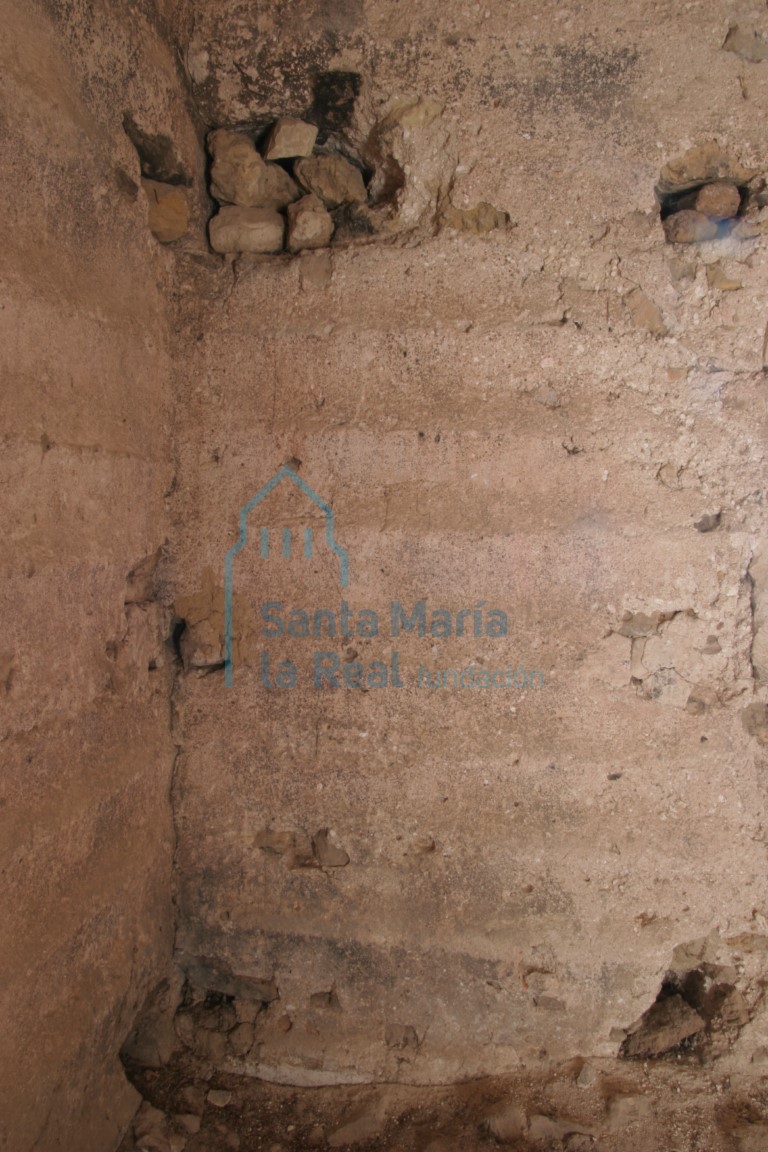 Muros del interior de la torre