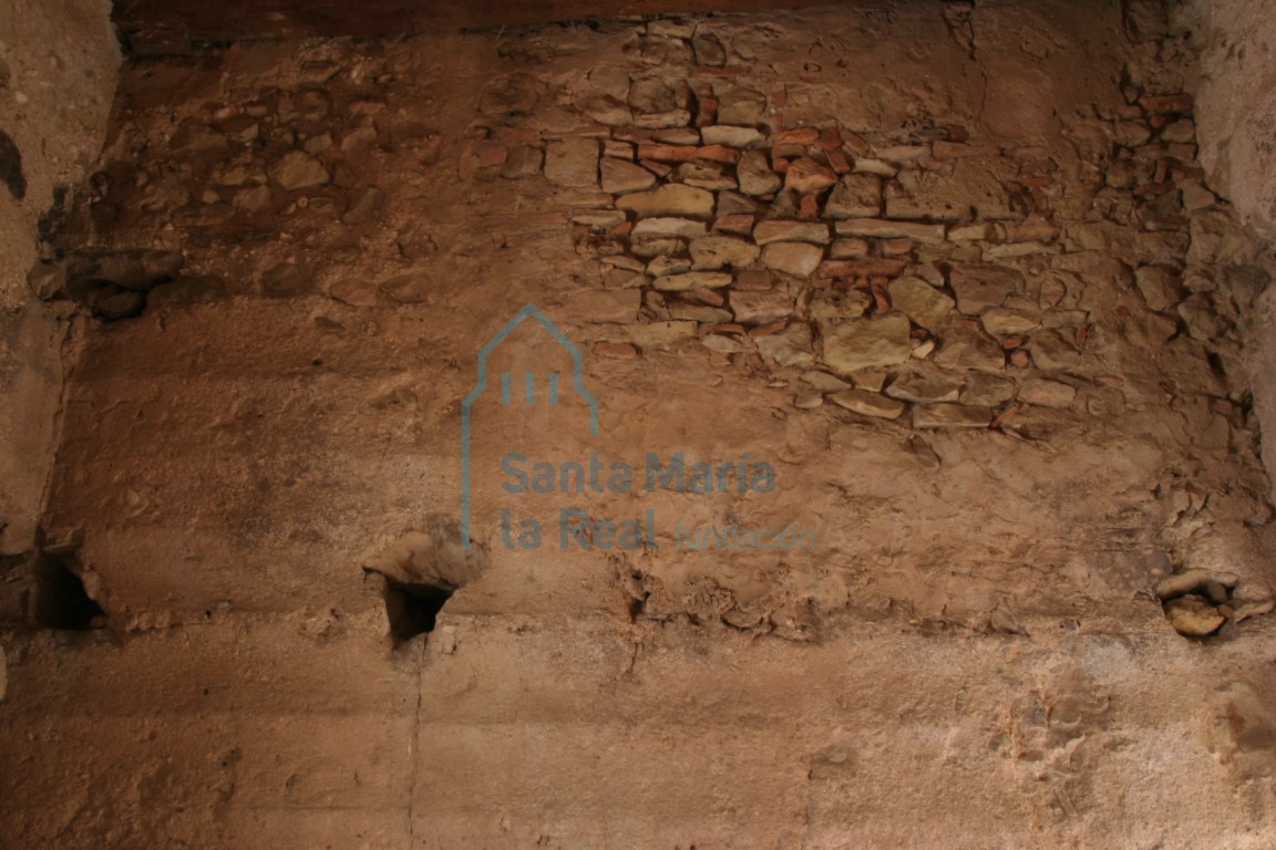 Muro del interior de la torre