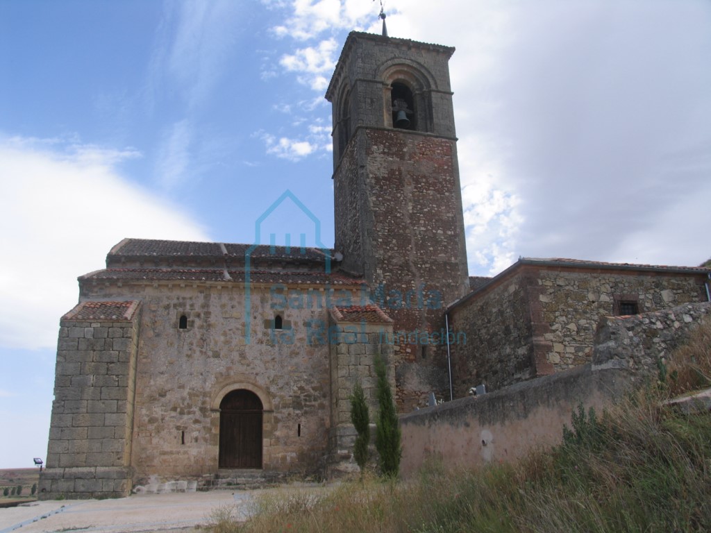 Vista meridional de la iglesia