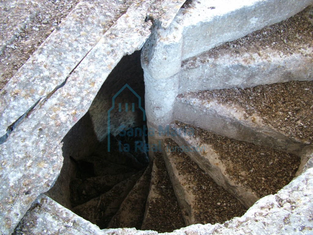 Vista de la escalera de caracol en la torre