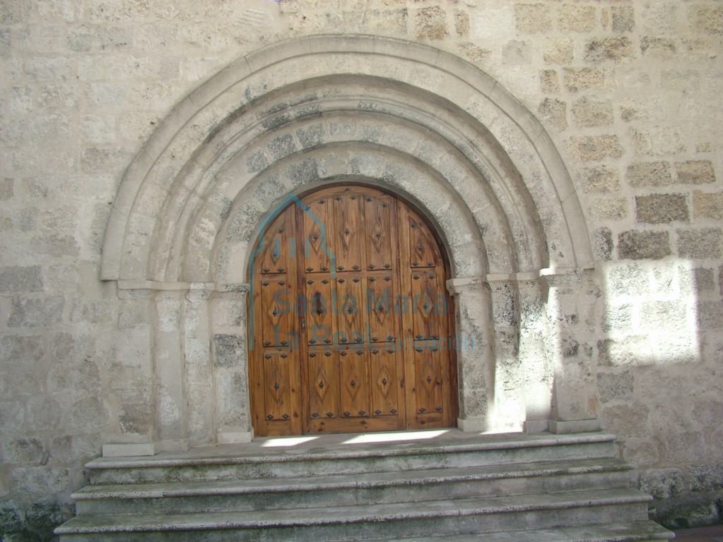 Vista de la portada norte