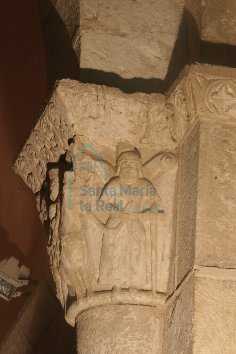 Capitel del arco triunfal. Huida a Egipto