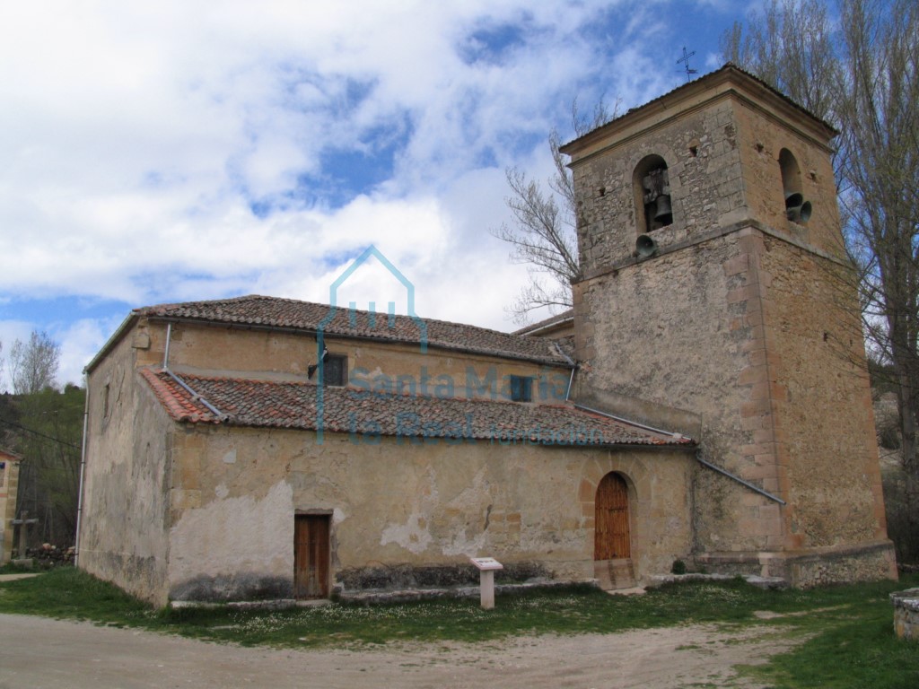 Vista exterior de la iglesia desde el sureste