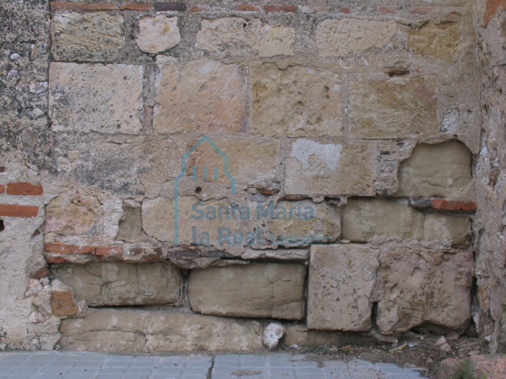 Detalle de una de las fachadas