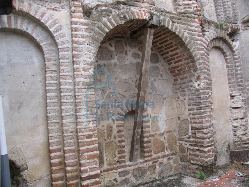 Arquerías de ladrillo del exterior