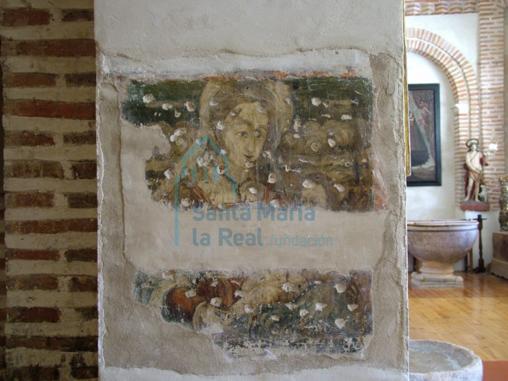 Restos de pintura mural en el interior de la iglesia