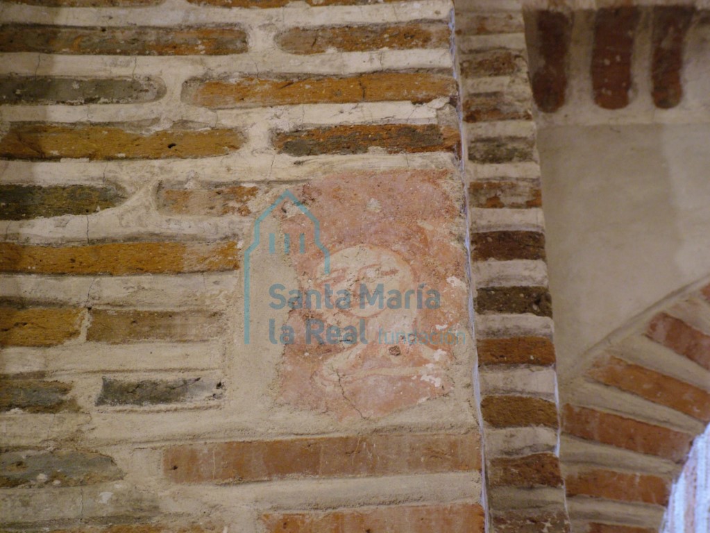 Restos de pintura mural en las nave