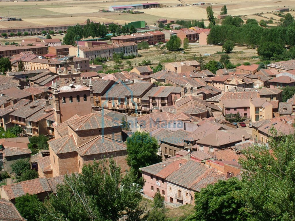 Panorámica del casco urbano de Ayllón