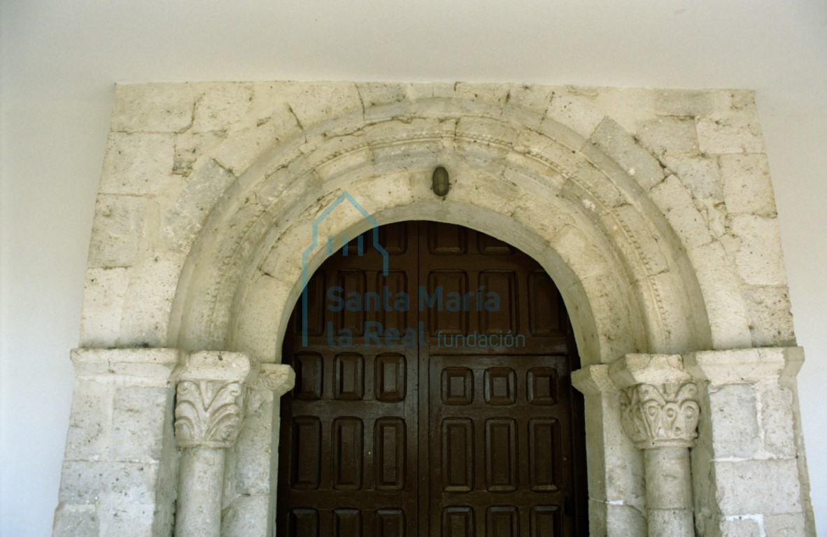 Detalle de la portada meridional