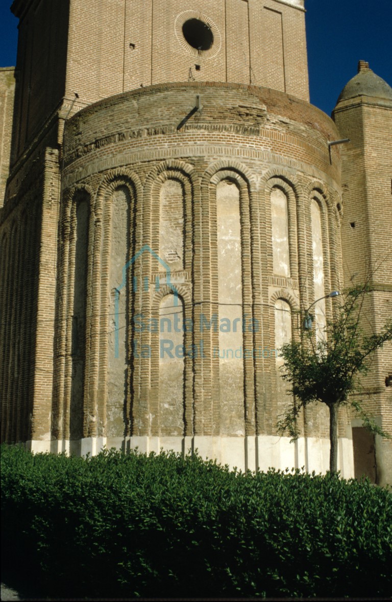 Vista del exterior del ábside