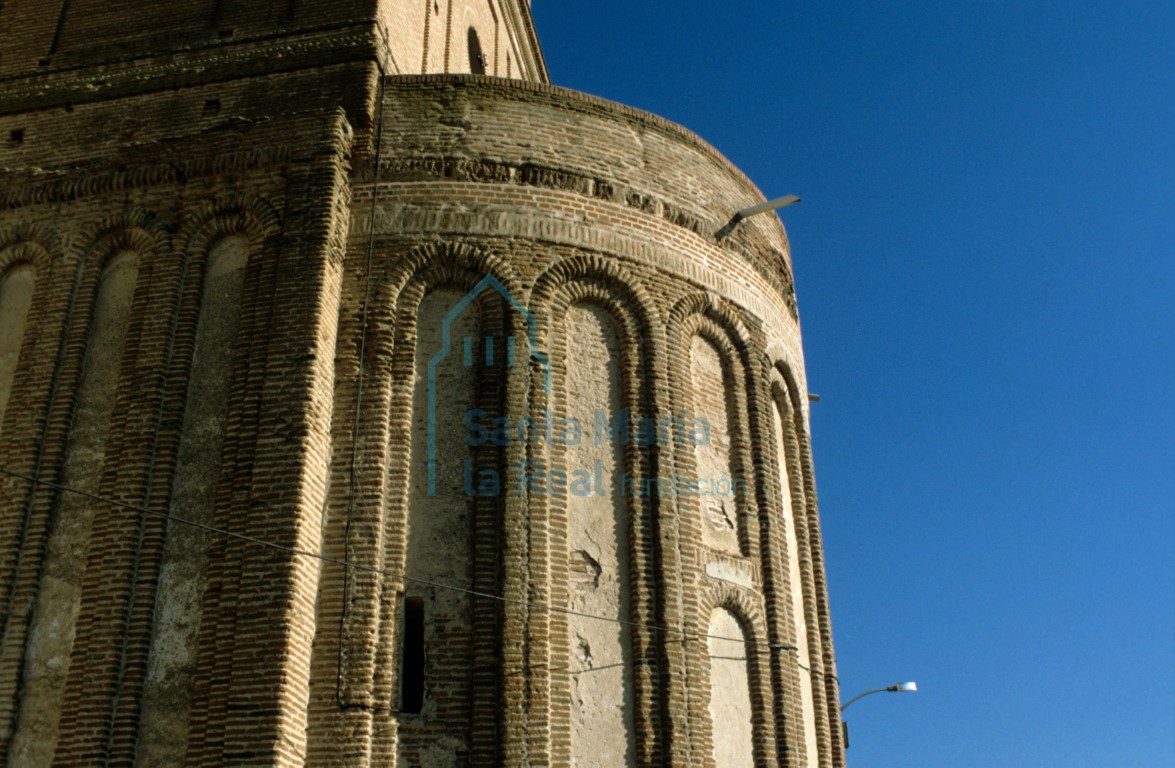 Vista del exterior del ábside