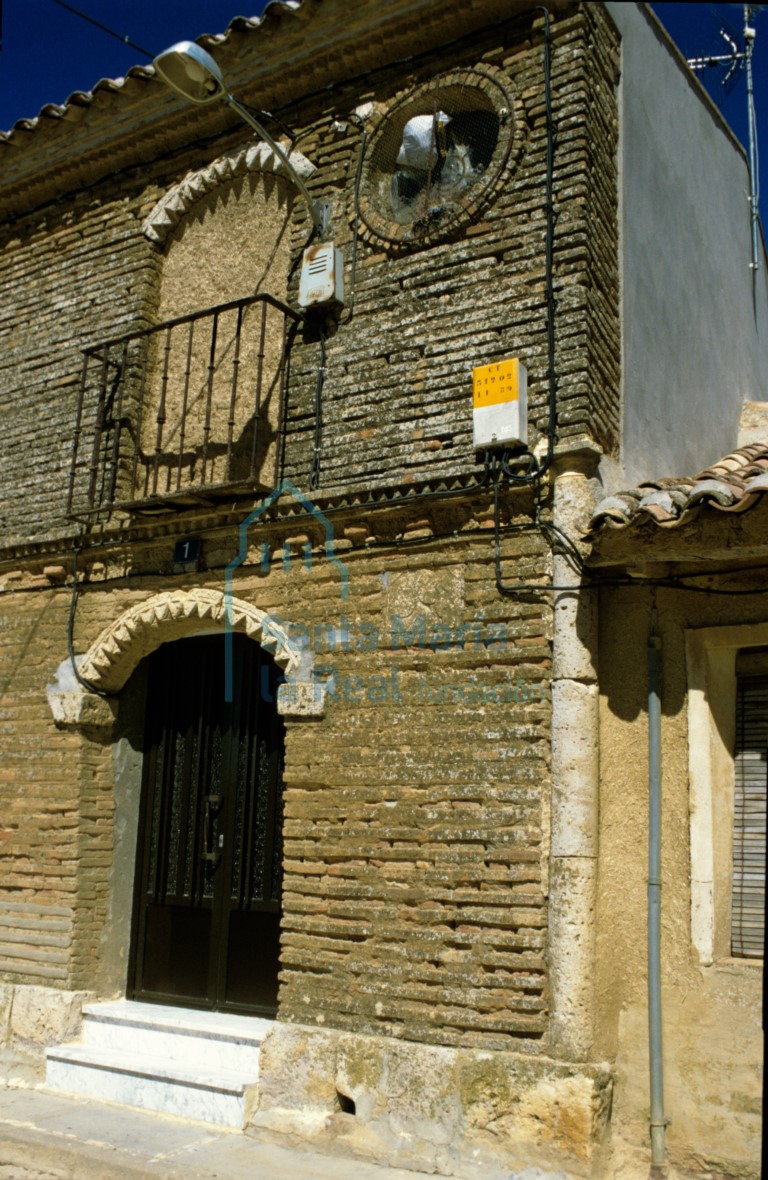 Arcos reutilizados en una casa en la calle Cantera, nº 1