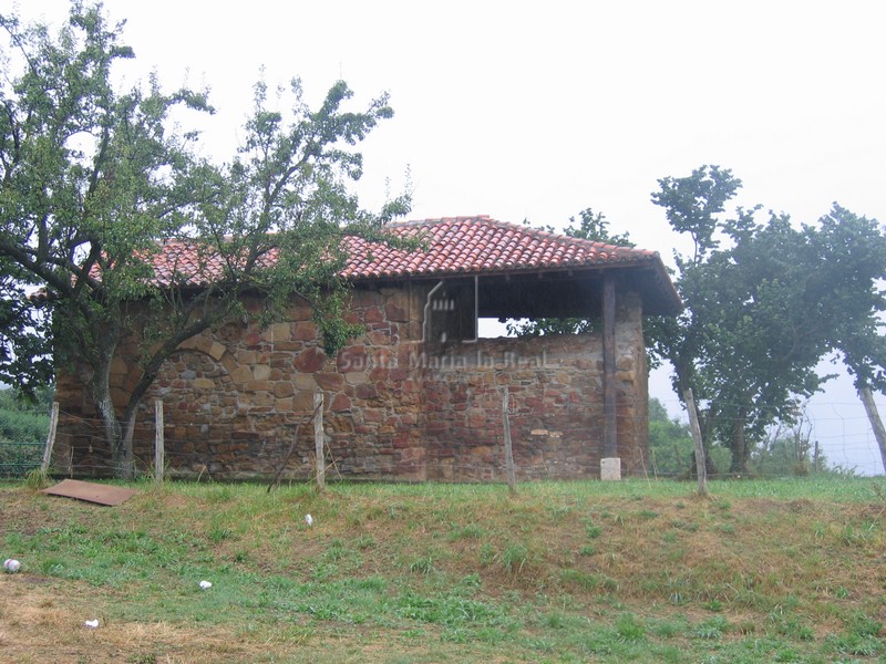 Vista general de la ermita desde el lado norte