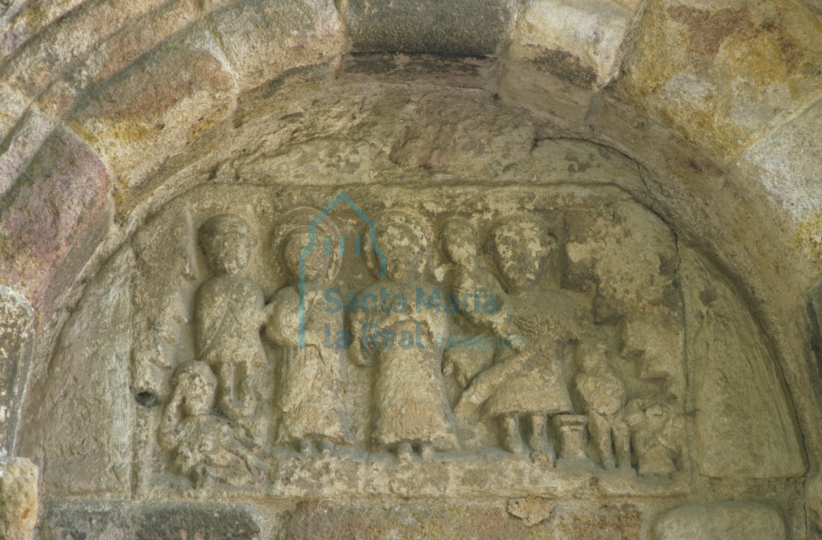 Relieve del ábside del evangelio