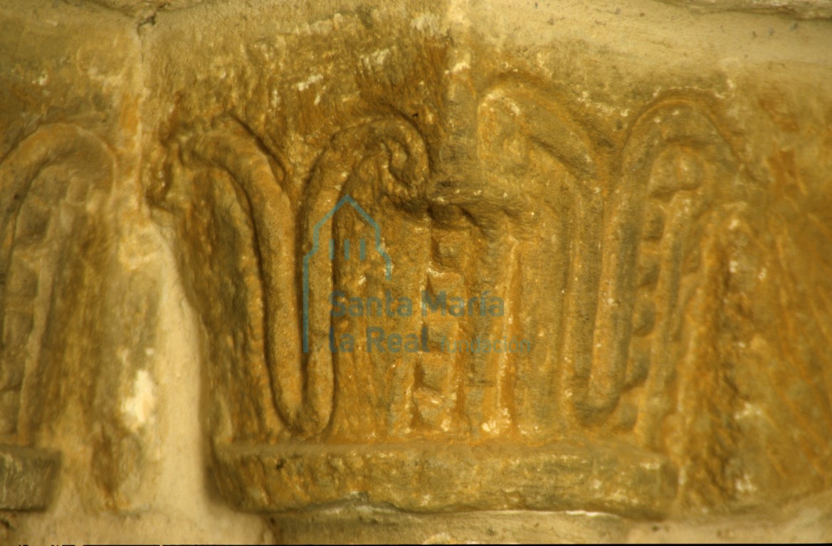 Detalle de los capiteles de la portada