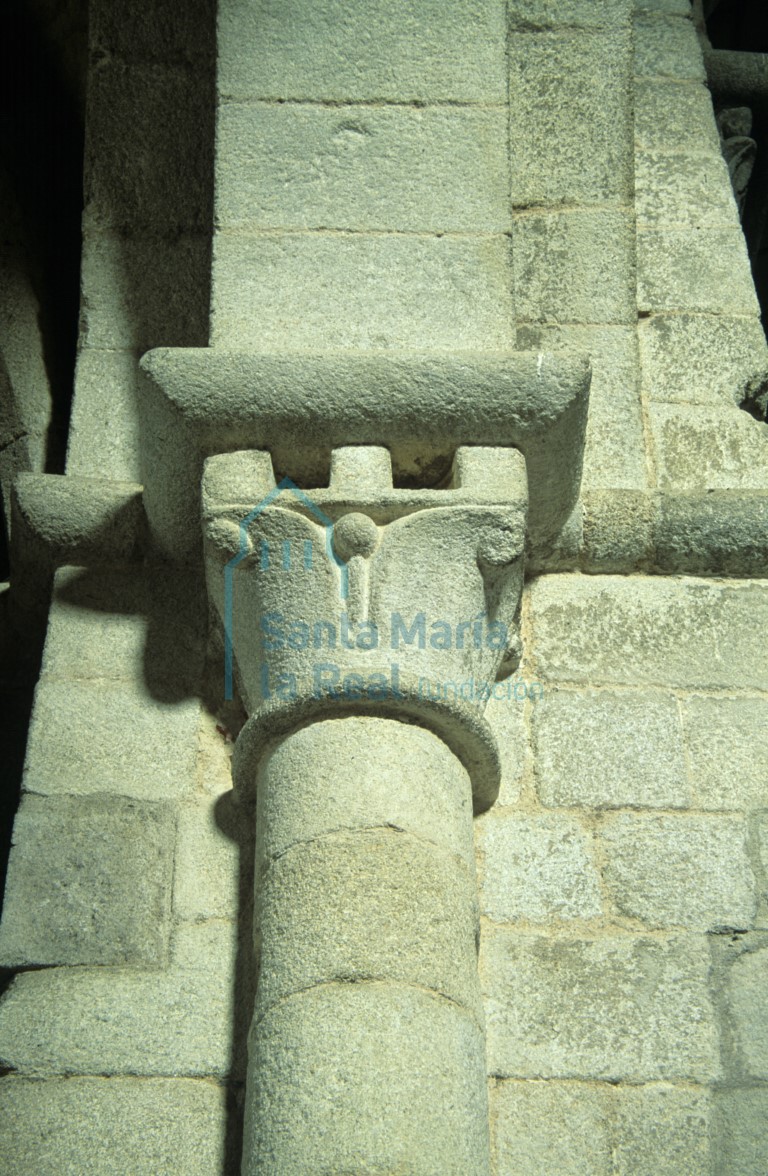 Detalle de un capitel
