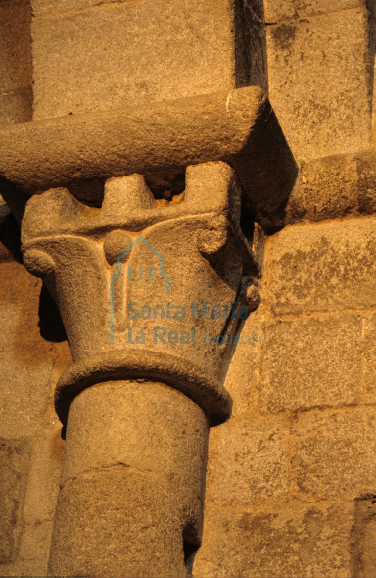 Capitel de la nave