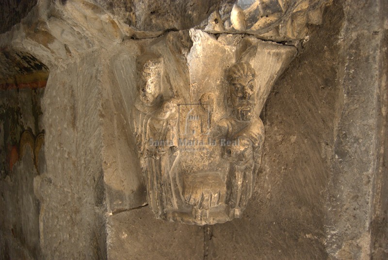 Capitel interior del ábside, Presentación en el Templo