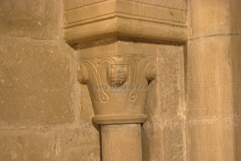 Capitel del ábside del lado norte