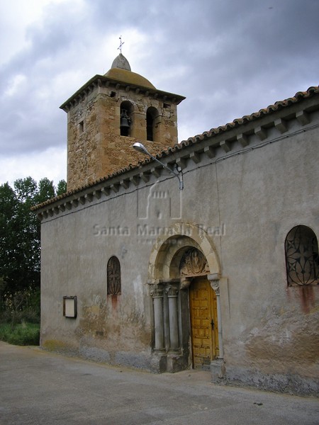 Vista del muro sur de la iglesia de la Miguel