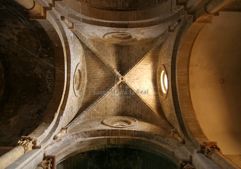 Bóveda del cimborrio de la iglesia alta