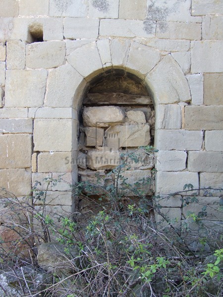 Puerta de acceso a la torre