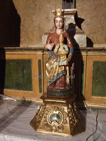 Virgen de los Bañales