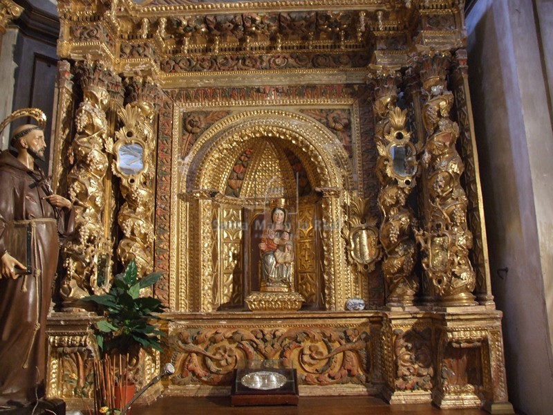 Virgen de San Cristóbal (Copia) en el retablo que la acogía