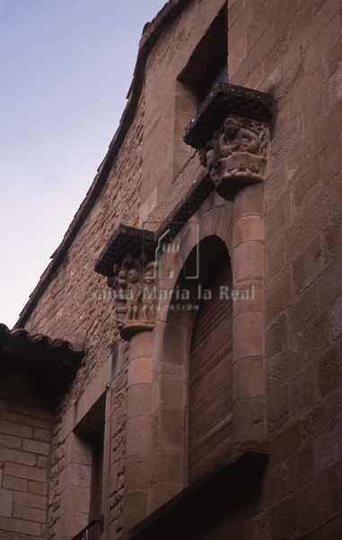 Capiteles de la iglesia de San Lorenzo reutilizados en Casa López